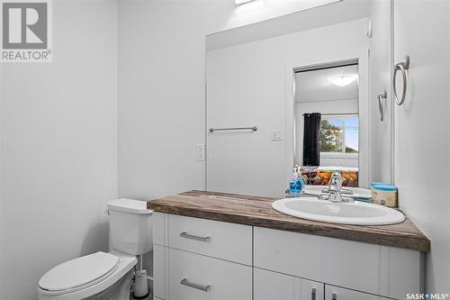 514 Lillooet Street W, Moose Jaw, SK - Indoor Photo Showing Bathroom