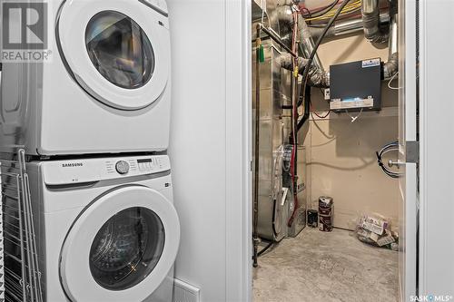 514 Lillooet Street W, Moose Jaw, SK - Indoor Photo Showing Laundry Room