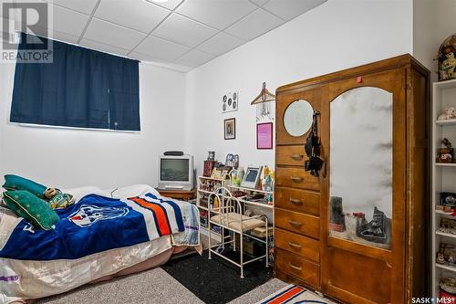 514 Lillooet Street W, Moose Jaw, SK - Indoor Photo Showing Bedroom