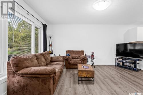 514 Lillooet Street W, Moose Jaw, SK - Indoor Photo Showing Living Room