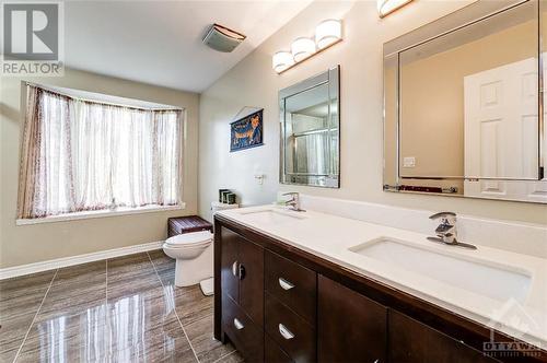 378 River Ridge Crescent, Ottawa, ON - Indoor Photo Showing Bathroom