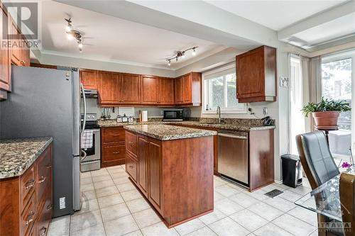 378 River Ridge Crescent, Ottawa, ON - Indoor Photo Showing Kitchen