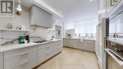 602 - 616 Avenue Road, Toronto (Casa Loma), ON - Indoor Photo Showing Kitchen With Upgraded Kitchen