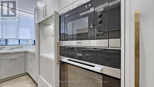 602 - 616 Avenue Road, Toronto (Casa Loma), ON - Indoor Photo Showing Kitchen