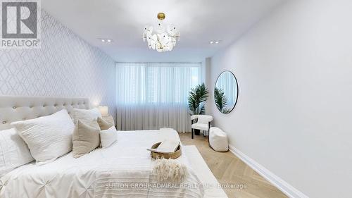 602 - 616 Avenue Road, Toronto (Casa Loma), ON - Indoor Photo Showing Bedroom