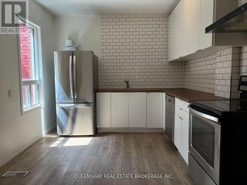 21 Kinrade Avenue, Hamilton (Gibson), ON - Indoor Photo Showing Kitchen