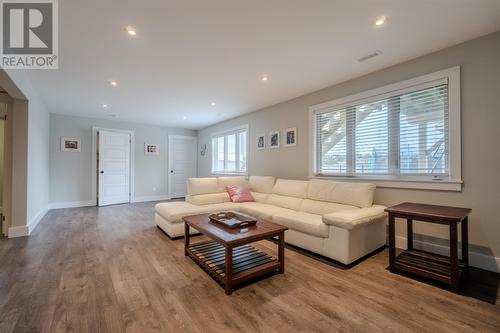 21 Lucston Avenue, Conception Bay South, NL - Indoor Photo Showing Living Room