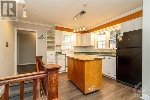 Kitchen - 4239 Fallowfield Road, Ottawa, ON - Indoor Photo Showing Kitchen