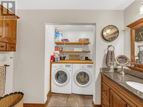 1690 Caille, Lakeshore, ON - Indoor Photo Showing Laundry Room