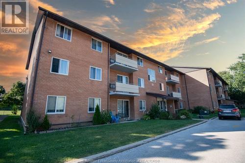 81 Baldoon Road Unit# 7, Chatham, ON - Outdoor With Balcony