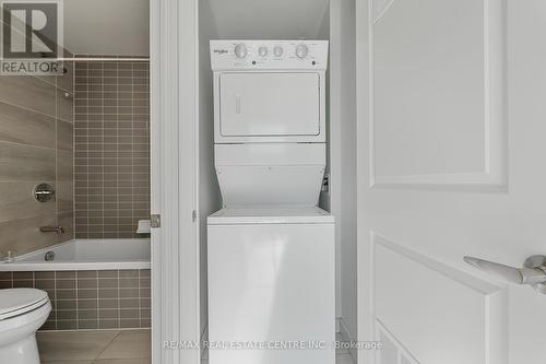 310 - 4655 Metcalfe Avenue W, Mississauga (Central Erin Mills), ON - Indoor Photo Showing Laundry Room