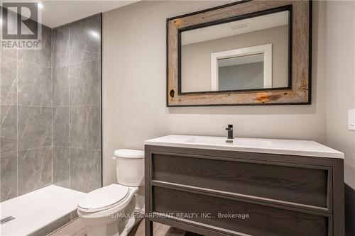 3331 Homestead Drive, Hamilton (Mount Hope), ON - Indoor Photo Showing Bathroom