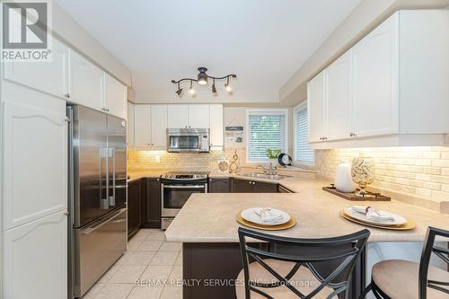 1 Milkweed Crescent, Brampton (Northwest Sandalwood Parkway), ON - Indoor Photo Showing Kitchen With Double Sink With Upgraded Kitchen