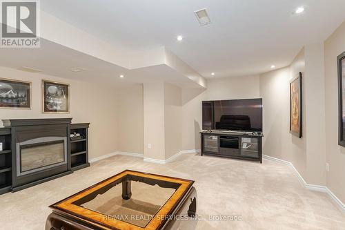 1 Milkweed Crescent, Brampton (Northwest Sandalwood Parkway), ON - Indoor Photo Showing Living Room