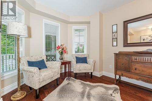 1 Milkweed Crescent, Brampton (Northwest Sandalwood Parkway), ON - Indoor Photo Showing Living Room