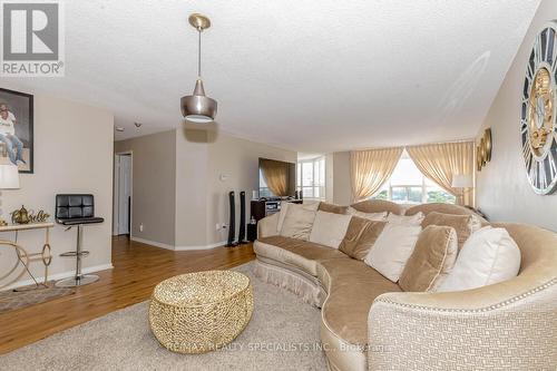 804 - 58 Church Street E, Brampton (Downtown Brampton), ON - Indoor Photo Showing Living Room