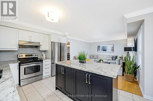 52 Milfoil Street, Halton Hills, ON - Indoor Photo Showing Kitchen With Upgraded Kitchen