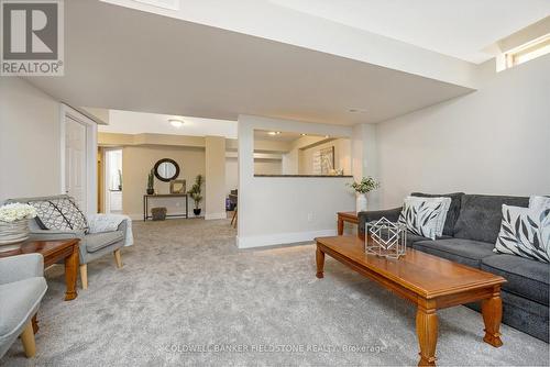 52 Milfoil Street, Halton Hills, ON - Indoor Photo Showing Living Room