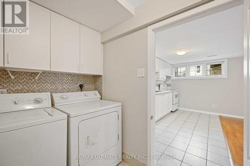 6117 Maple Gate Circle, Mississauga (Lisgar), ON - Indoor Photo Showing Laundry Room