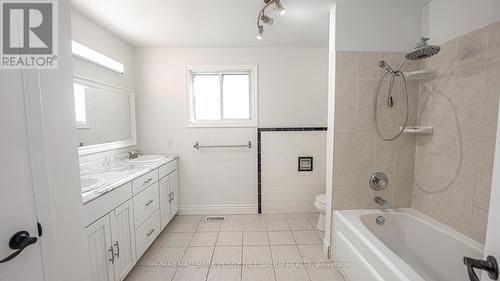 395 Little Avenue, Barrie (Painswick North), ON - Indoor Photo Showing Bathroom