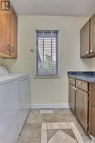 314 4Th Street, St. Louis, SK - Indoor Photo Showing Laundry Room