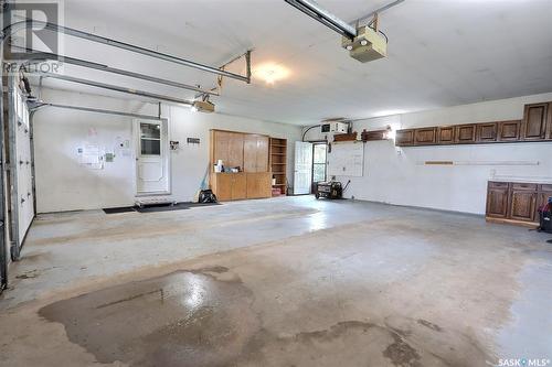 314 4Th Street, St. Louis, SK - Indoor Photo Showing Garage