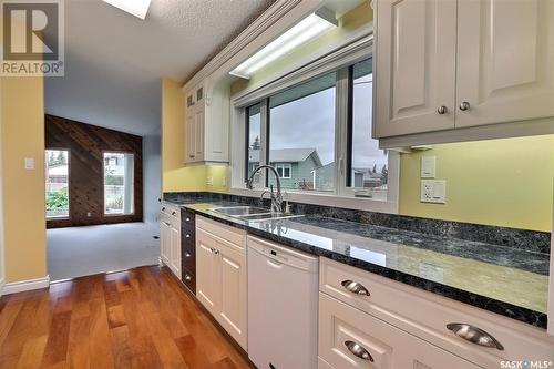 314 4Th Street, St. Louis, SK - Indoor Photo Showing Kitchen With Double Sink