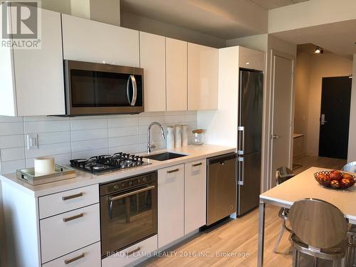 1201 - 458 Richmond Street W, Toronto (Waterfront Communities), ON - Indoor Photo Showing Kitchen With Upgraded Kitchen