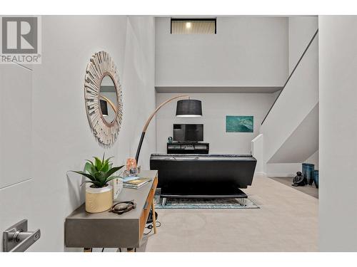 606 Willms Road, Kelowna, BC - Indoor Photo Showing Other Room