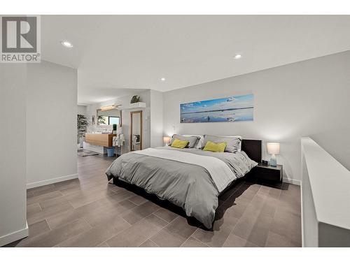 606 Willms Road, Kelowna, BC - Indoor Photo Showing Bedroom