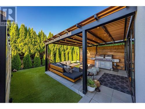 606 Willms Road, Kelowna, BC - Outdoor With Exterior