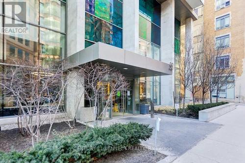 4303 - 38 Grenville Street, Toronto, ON - Outdoor