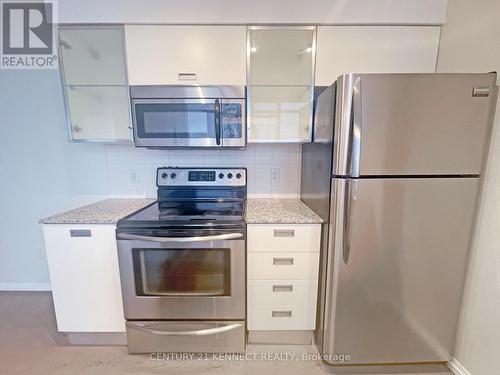 4303 - 38 Grenville Street, Toronto, ON - Indoor Photo Showing Kitchen With Stainless Steel Kitchen