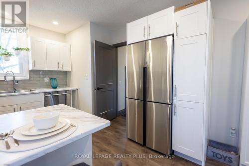 23 Mercer Road, Cambridge, ON - Indoor Photo Showing Kitchen