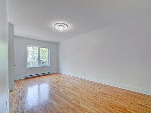 Master bedroom - 4507 Rue Bossuet, Montréal (Mercier/Hochelaga-Maisonneuve), QC - Indoor Photo Showing Other Room