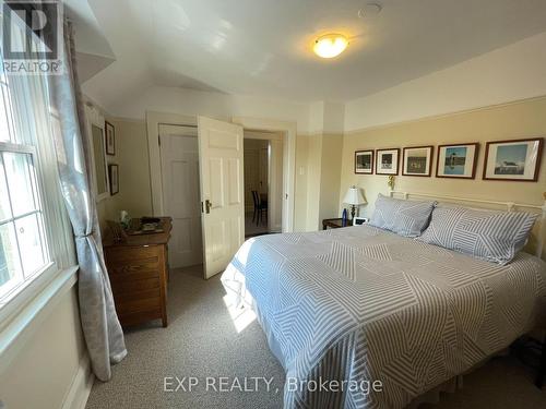 112 Palmer Road, Belleville, ON - Indoor Photo Showing Bedroom