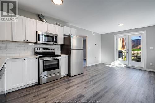 280 Glass Avenue Unit# 2, Kingsville, ON - Indoor Photo Showing Kitchen