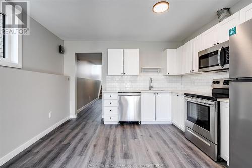 280 Glass Avenue Unit# 2, Kingsville, ON - Indoor Photo Showing Kitchen