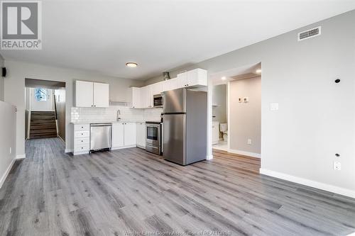 280 Glass Avenue Unit# 2, Kingsville, ON - Indoor Photo Showing Kitchen