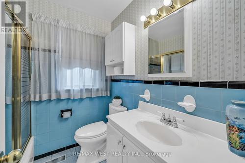 5 Picton Crescent, Toronto, ON - Indoor Photo Showing Bathroom