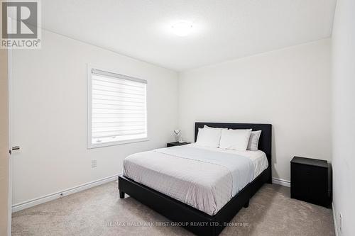 74 Nicort Road, Wasaga Beach, ON - Indoor Photo Showing Bedroom