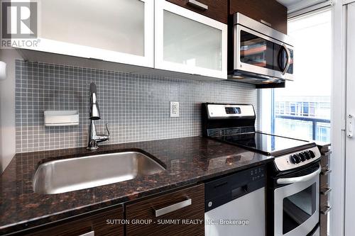 726E - 36 Lisgar Street, Toronto (Little Portugal), ON - Indoor Photo Showing Kitchen