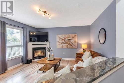 146 8Th Avenue, New Tecumseth (Alliston), ON - Indoor Photo Showing Living Room With Fireplace