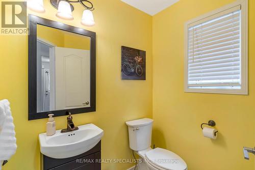 146 8Th Avenue, New Tecumseth (Alliston), ON - Indoor Photo Showing Bathroom