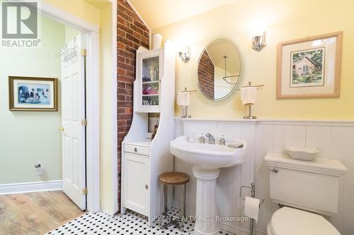 504 Main Street, Halton Hills, ON - Indoor Photo Showing Bathroom