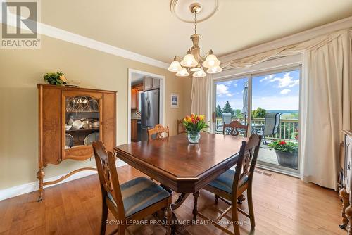 3286 County Rd 3 Road, Prince Edward County (Ameliasburgh), ON - Indoor Photo Showing Dining Room