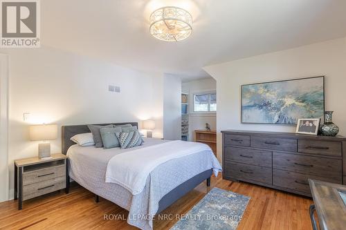 15 Rosewood Avenue, Welland, ON - Indoor Photo Showing Bedroom