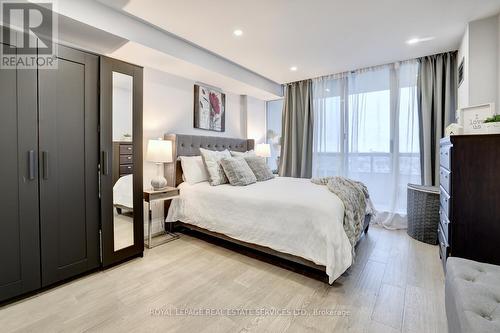 1602 - 550 Webb Drive, Mississauga, ON - Indoor Photo Showing Bedroom