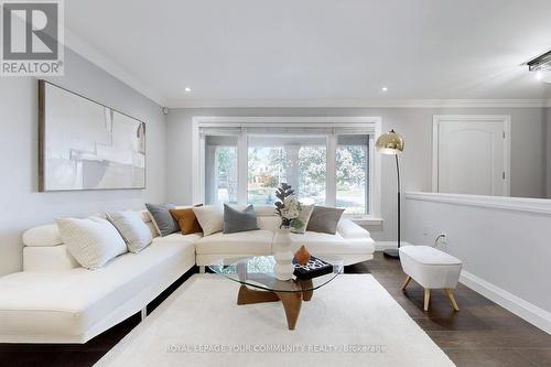 272 Third Line, Oakville (Bronte West), ON - Indoor Photo Showing Living Room