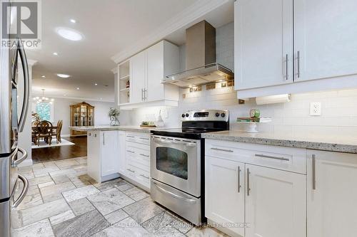 272 Third Line, Oakville (Bronte West), ON - Indoor Photo Showing Kitchen With Upgraded Kitchen